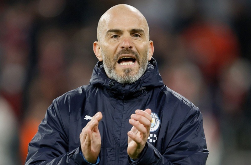 Huấn luyện viên Chelsea hiện tại, Enzo Maresca, mang đến tư duy bóng đá hiện đại sau quãng thời gian làm việc cùng Pep Guardiola.