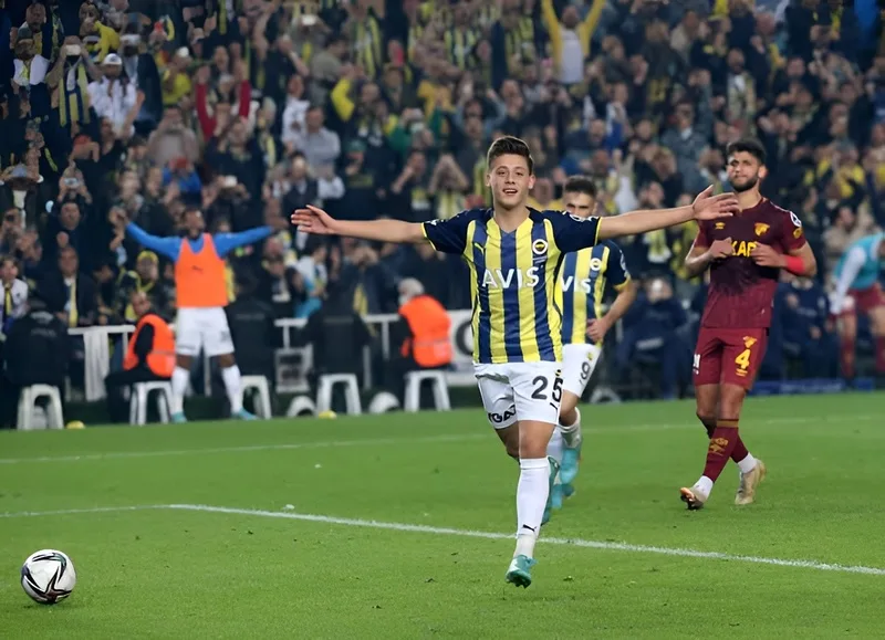 Arda Guler từng ghi 9 bàn sau 51 trận đội một Fenerbahçe và trở thành một trong những tài năng trẻ sáng giá của câu lạc bộ